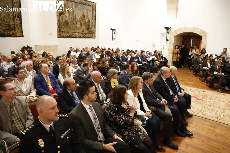 Acto institucional del Colegio Oficial de Graduados Sociales de Salamanca en el edificio histórico de la USAL. Foto de David Sañudo