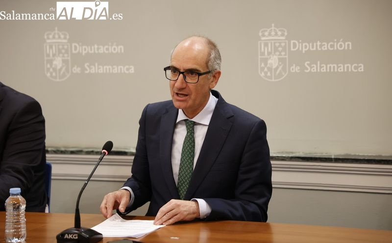 El presidente de la Diputación de Salamanca, Javier Iglesias, anunciaba este nuevo plan en La Salina. Foto de David Sañudo