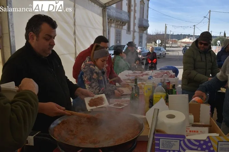 Foto 4 - La matanza en Encinas de Arriba une a m&aacute;s de 300 personas