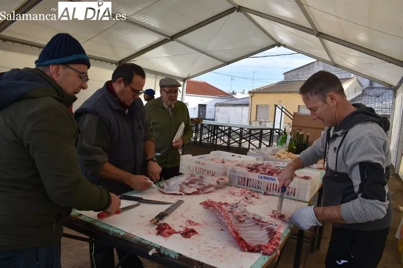 Foto 6 - La matanza en Encinas de Arriba une a m&aacute;s de 300 personas