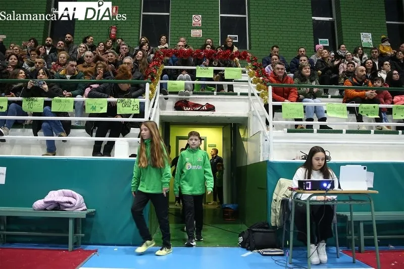 Foto 11 - Las Escuelas Piensos Dur&aacute;n Albense se presentan en la tradicional gala de Navidad