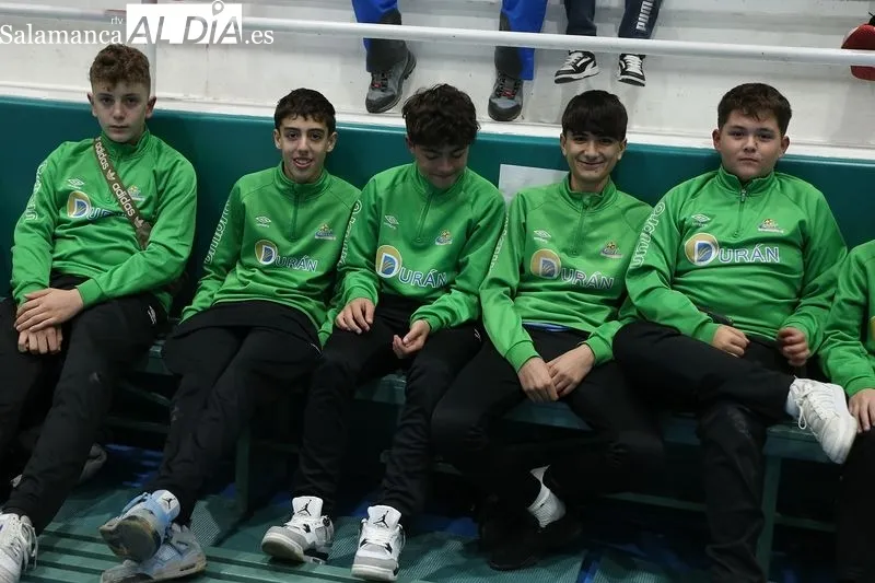 Foto 2 - Las Escuelas Piensos Dur&aacute;n Albense se presentan en la tradicional gala de Navidad
