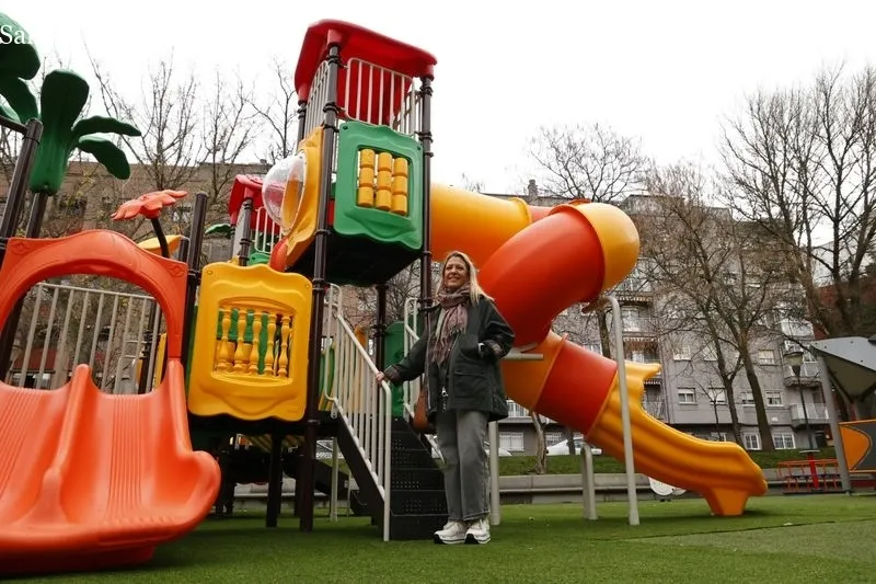 Nuevos juegos infantiles en el parque Picasso. Foto de David Sañudo