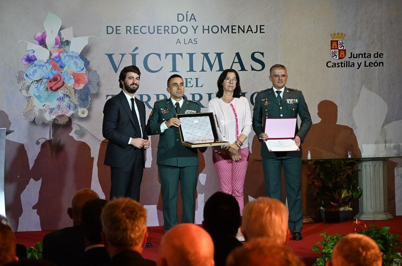 García-Gallardo reconoce a las víctimas del terrorismo como los héroes de nuestra democracia