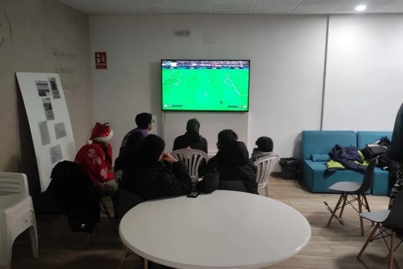 Fran Díaz entregaba los diplomas a los ganadores del Torneo EA Sports FC 2024
