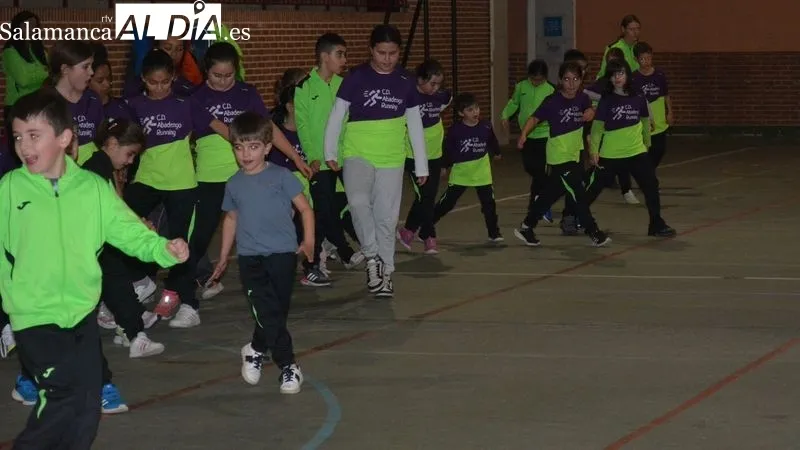 Foto 7 - El entrenador Juan Carlos Fuentes imparte una masterclass al club Abadengo running
