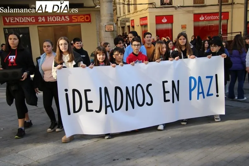 Foto 2 - Centros educativos de Alba de Tormes se suman al D&iacute;a Escolar de la No Violencia y la Paz
