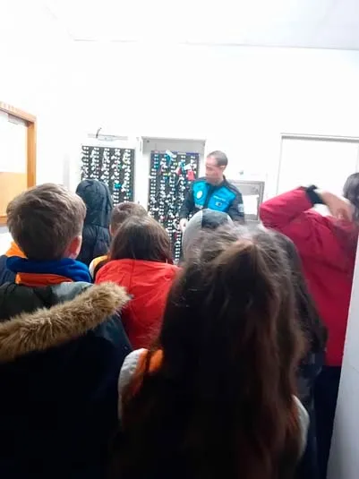 Alumnos del Colegio Antonio Machado conocen en primera persona el trabajo de la Policía Local