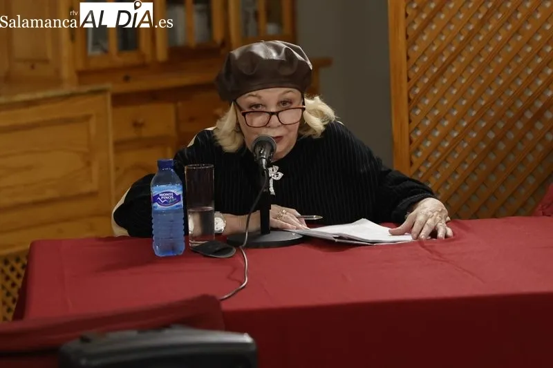 La sexualidad en la tercera edad, tema de debate en la tertulia Rona Dalba celebrada este martes. Fotos: David Sañudo