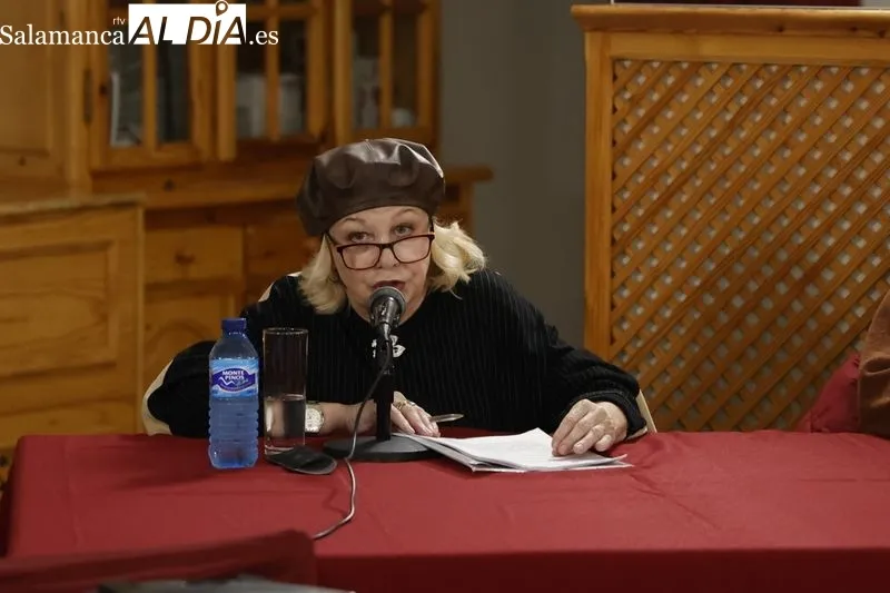 La sexualidad en la tercera edad, tema de debate en la tertulia Rona Dalba celebrada este martes. Fotos: David Sañudo