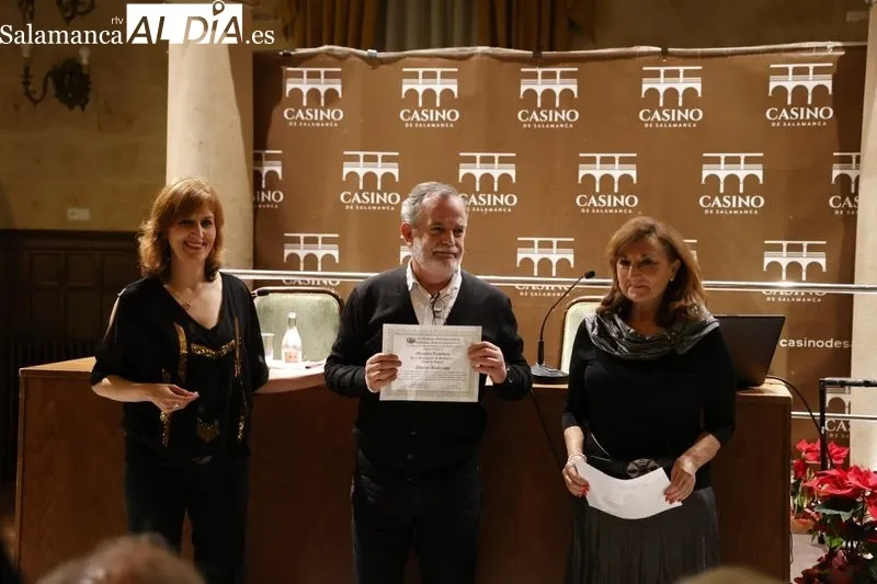 'Una Salamanca para contar', recital poético en el Casino de Salamanca. Fotos: David Sañudo