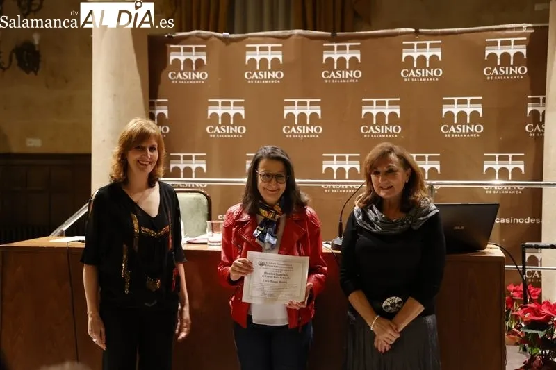 'Una Salamanca para contar', recital poético en el Casino de Salamanca. Fotos: David Sañudo