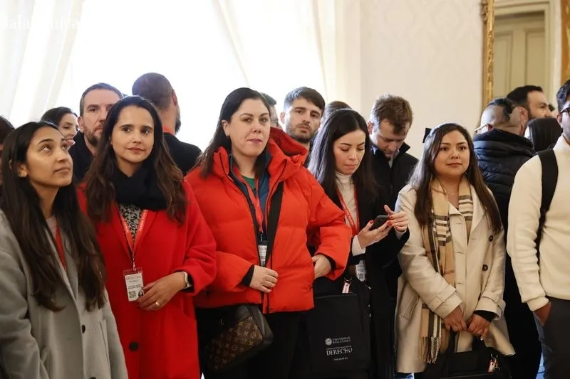 El alcalde recibe a participantes en la LII edición de los Cursos de Especialización en Derecho | FOTOS: David Sañudo 