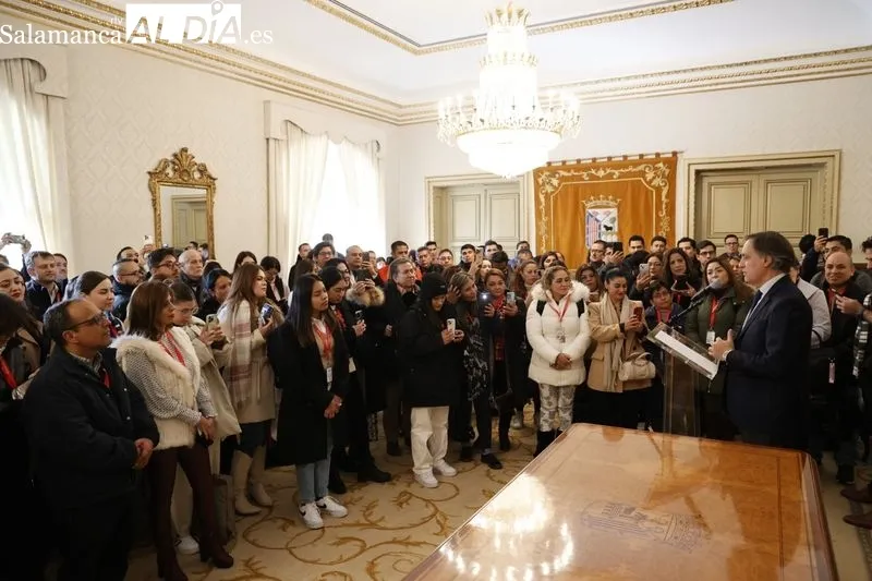 El alcalde recibe a participantes en la LII edición de los Cursos de Especialización en Derecho | FOTOS: David Sañudo 