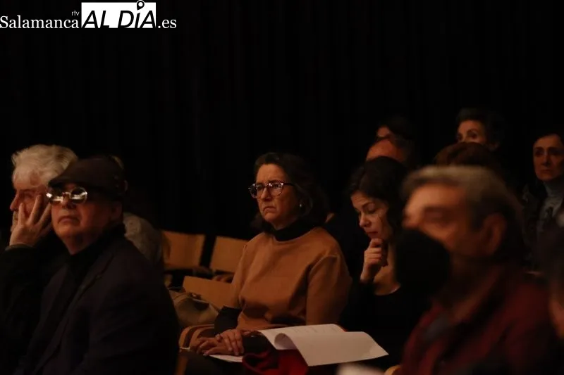 'Poesía por Palestina. Versos contra el genocidio' en la Torrente Ballester de Salamanca. Fotos: David Sañudo