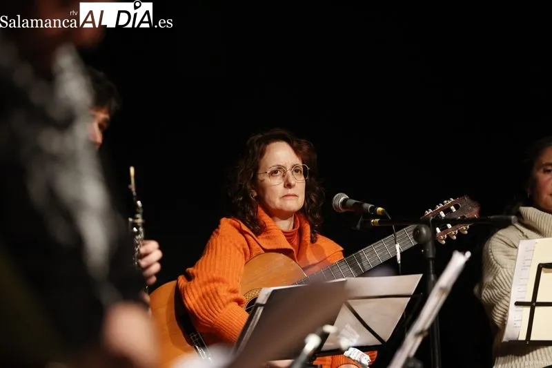 'Poesía por Palestina. Versos contra el genocidio' en la Torrente Ballester de Salamanca. Fotos: David Sañudo