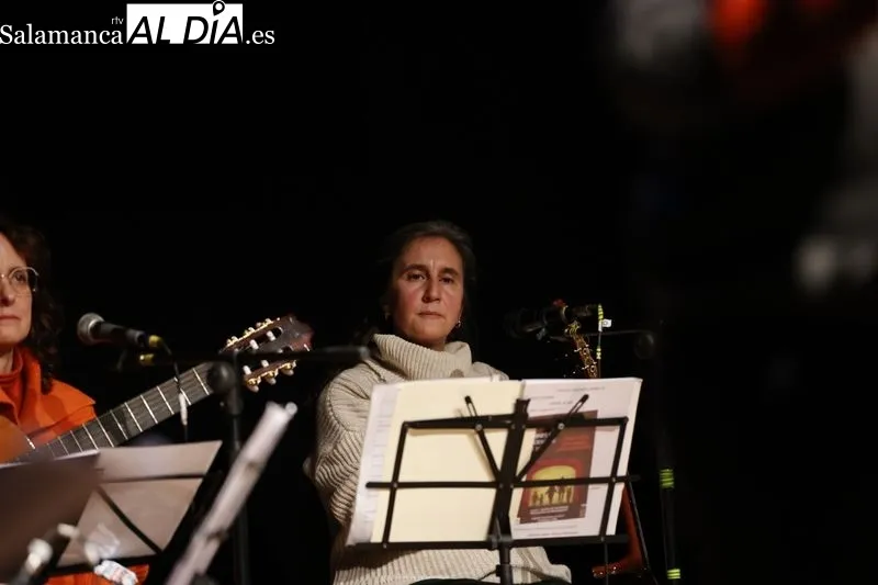 'Poesía por Palestina. Versos contra el genocidio' en la Torrente Ballester de Salamanca. Fotos: David Sañudo