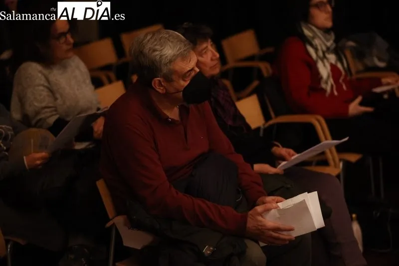 'Poesía por Palestina. Versos contra el genocidio' en la Torrente Ballester de Salamanca. Fotos: David Sañudo