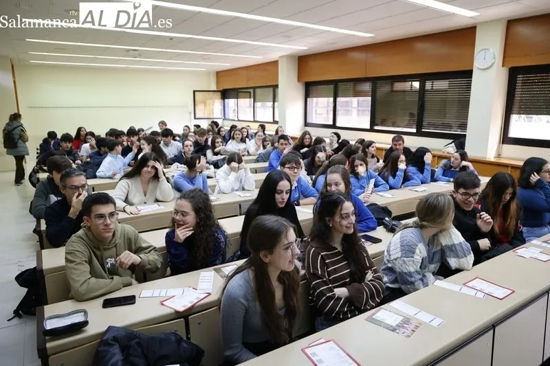 Actividad ‘Ciudad del saber, ciudad universitaria: muchas profesiones para elegir tu futuro’ | FOTOS: David Sañudo 