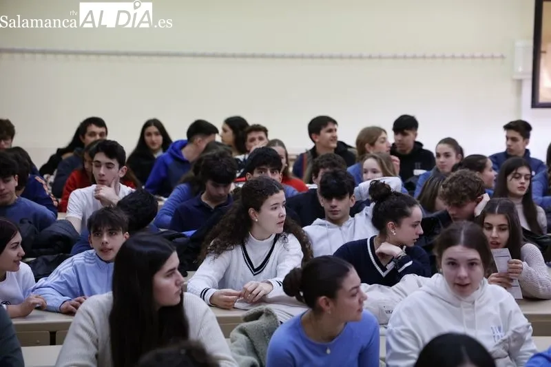 Actividad ‘Ciudad del saber, ciudad universitaria: muchas profesiones para elegir tu futuro’ | FOTOS: David Sañudo 