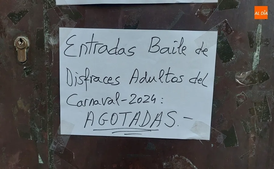 Foto 2 - Agotadas en 50 minutos las entradas para el baile de disfraces de adultos