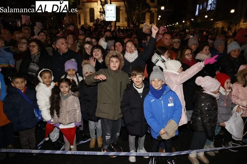 Imágenes de los asistentes a la Cabalgata de los Reyes Magos. Fotos: David Sañudo.