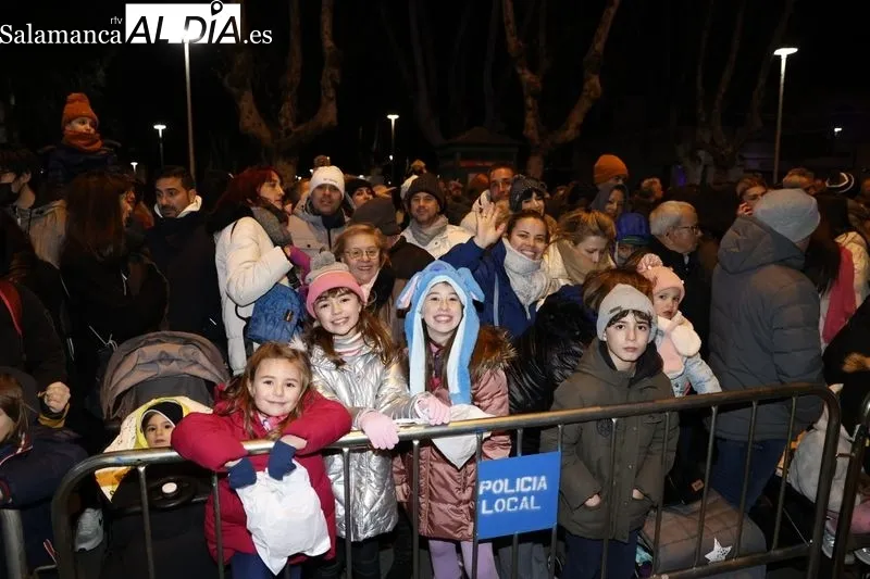 Imágenes de los asistentes a la Cabalgata de los Reyes Magos. Fotos: David Sañudo.