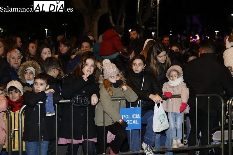 Imágenes de los asistentes a la Cabalgata de los Reyes Magos. Fotos: David Sañudo.