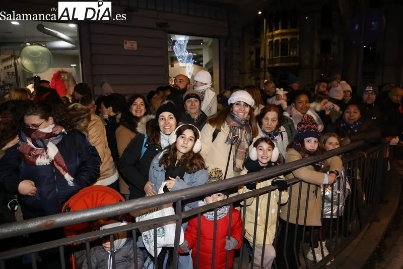 Imágenes de los asistentes a la Cabalgata de los Reyes Magos. Fotos: David Sañudo.