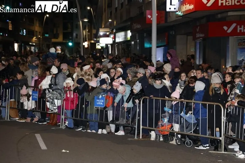 Imágenes de los asistentes a la Cabalgata de los Reyes Magos. Fotos: David Sañudo.