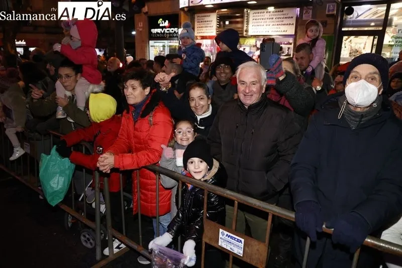 Imágenes de los asistentes a la Cabalgata de los Reyes Magos. Fotos: David Sañudo.