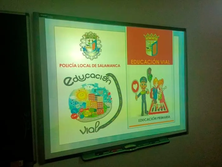 Alumnos del Colegio Antonio Machado conocen en primera persona el trabajo de la Policía Local