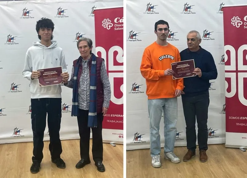 Entrega de diplomas a los alumnos de Imagen y Sonido. Fotos: Cáritas Salamanca.