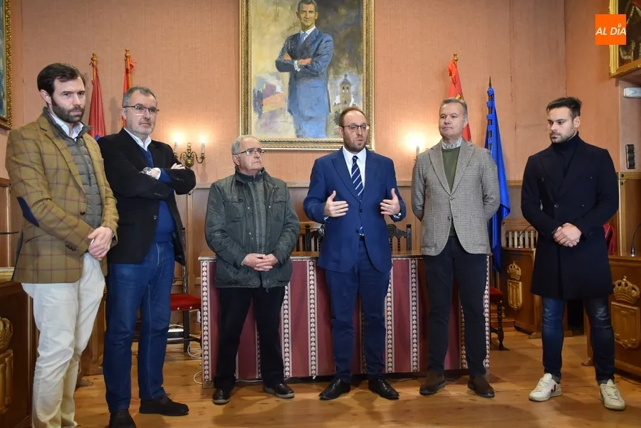 Foto 6 - Los mayordomos de San Sebasti&aacute;n se presentan a las principales instituciones locales