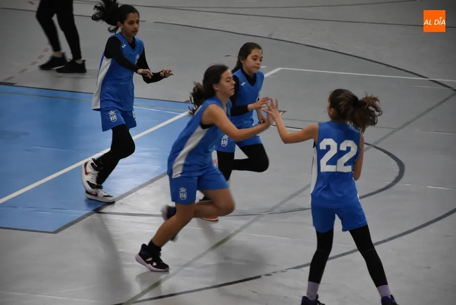 Foto 6 - #M [27-28 ENE] 1&ordf; victoria ante su afici&oacute;n del Alev&iacute;n de la Escuela de Baloncesto de Ciudad Rodrigo