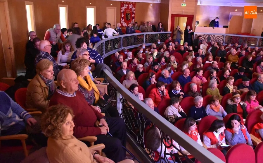 Foto 6 - Ampl&iacute;sima asistencia al Concierto Militar ofrecido por la Divisi&oacute;n San Marcial de Burgos
