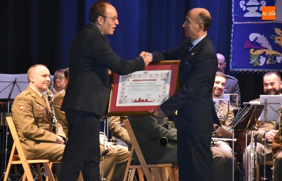 Foto 3 - Cruz Roja recibe la distinci&oacute;n de &lsquo;Mirobrigense Ilustre&rsquo;