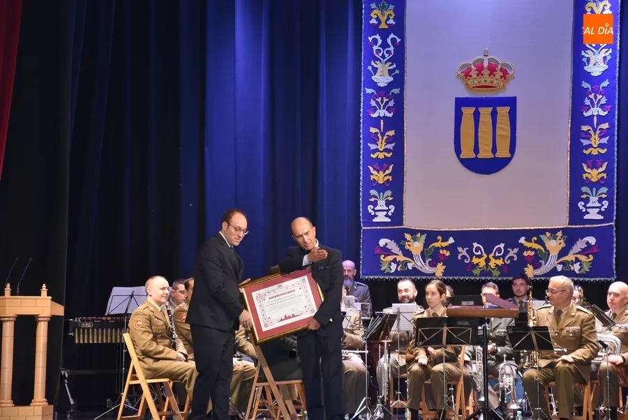 Foto 4 - Cruz Roja recibe la distinci&oacute;n de &lsquo;Mirobrigense Ilustre&rsquo;