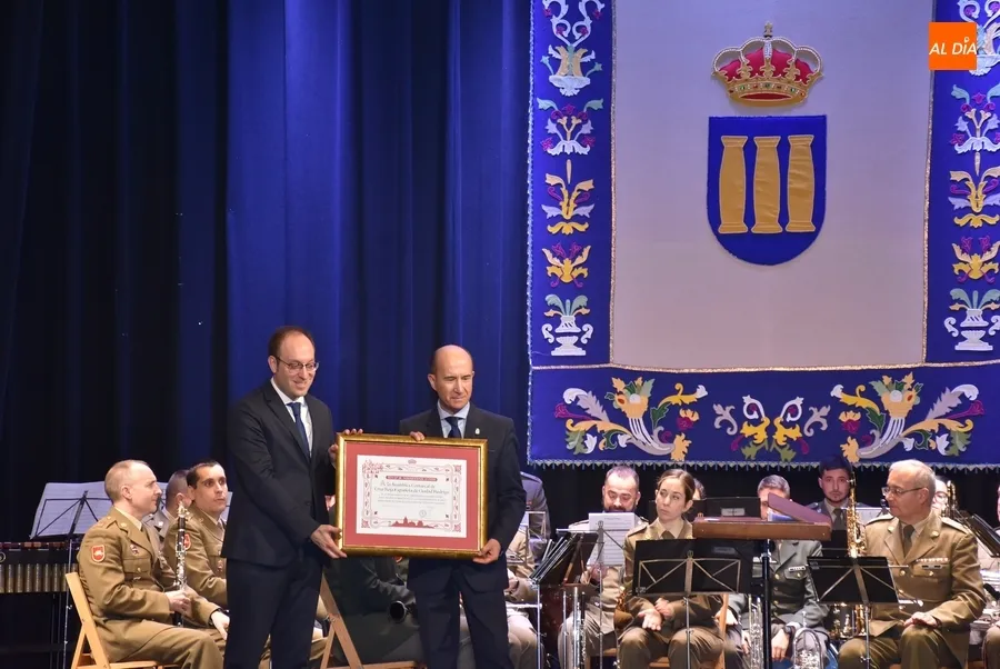 Foto 5 - Cruz Roja recibe la distinci&oacute;n de &lsquo;Mirobrigense Ilustre&rsquo;