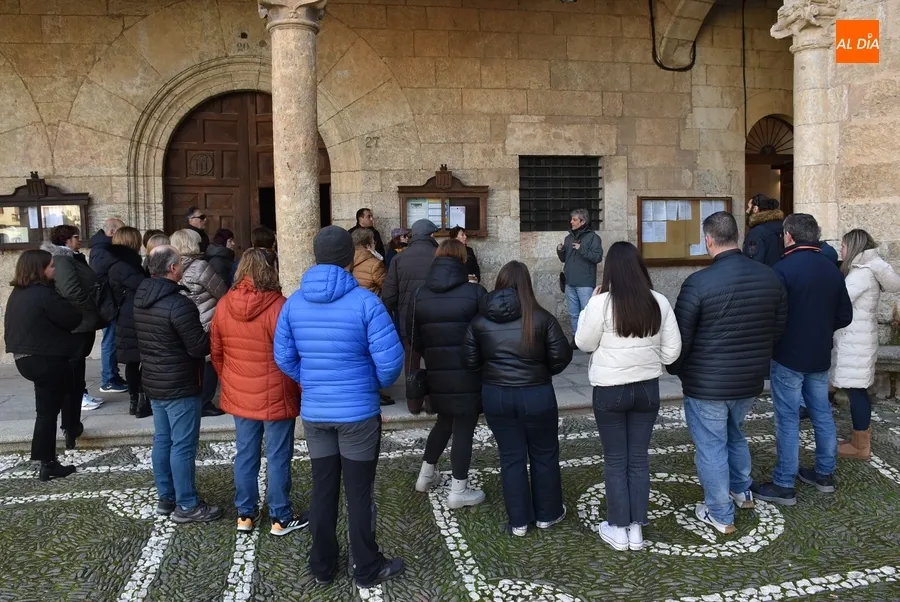 Foto 3 - Una treintena de personas descubre en detalle los hechos acaecidos en 1812