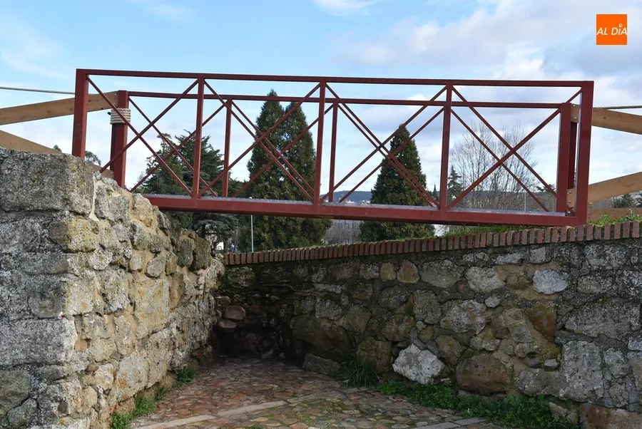 Foto 6 - Operativo el Puente de Aris mientras dicen adi&oacute;s los Tercios y los ca&ntilde;ones de la Plaza