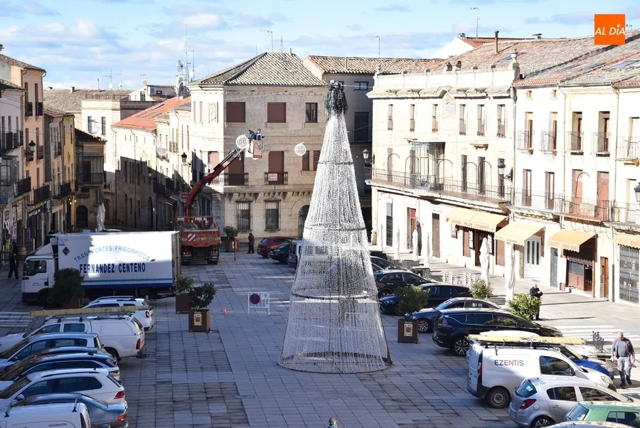 Foto 3 - La Plaza Mayor dice adi&oacute;s a su cielo de esferas