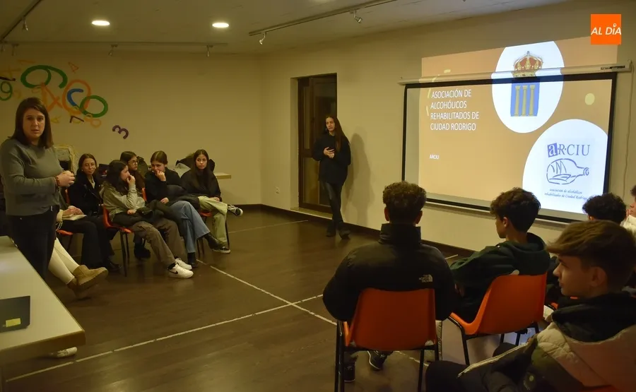 Foto 3 - J&oacute;venes mirobrigenses se conciencian sobre h&aacute;bitos saludables
