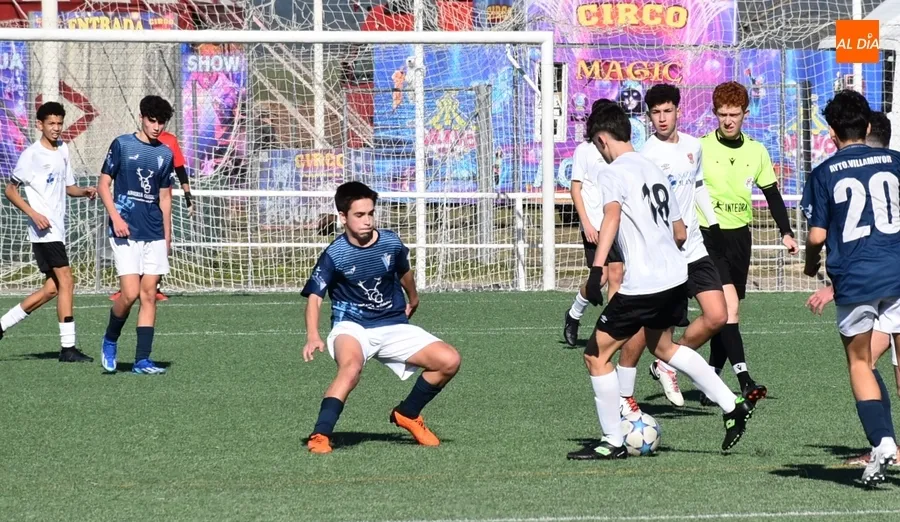 Foto 9 - Luchado empate sin goles del Cadete del Ciudad Rodrigo ante un rival de la zona noble