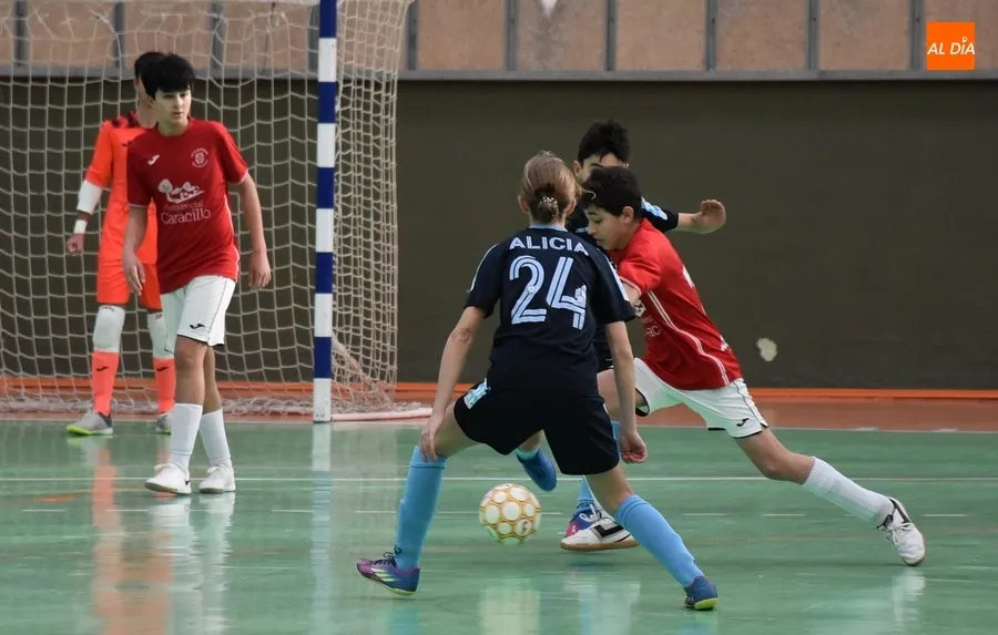 Foto 6 - #M [19-21 ENE] Un fat&iacute;dico minuto condena al Cadete B del III Columnas frente a Alhambra