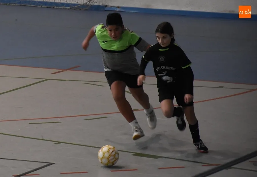 Foto 6 - #M [12-14 ENE] El III Infantil Femenino resiste hasta el 25&rsquo; el empuje de Tamames