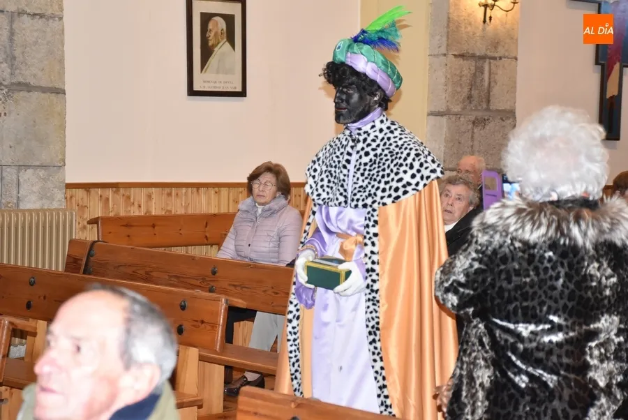 Foto 5 - Los Magos llevan oro, incienso y mirra al Ni&ntilde;o Jes&uacute;s en San Crist&oacute;bal