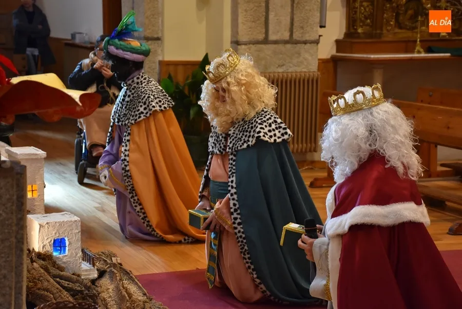 Foto 6 - Los Magos llevan oro, incienso y mirra al Ni&ntilde;o Jes&uacute;s en San Crist&oacute;bal
