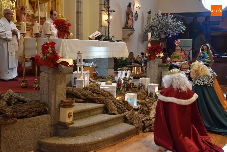 Foto 7 - Los Magos llevan oro, incienso y mirra al Ni&ntilde;o Jes&uacute;s en San Crist&oacute;bal