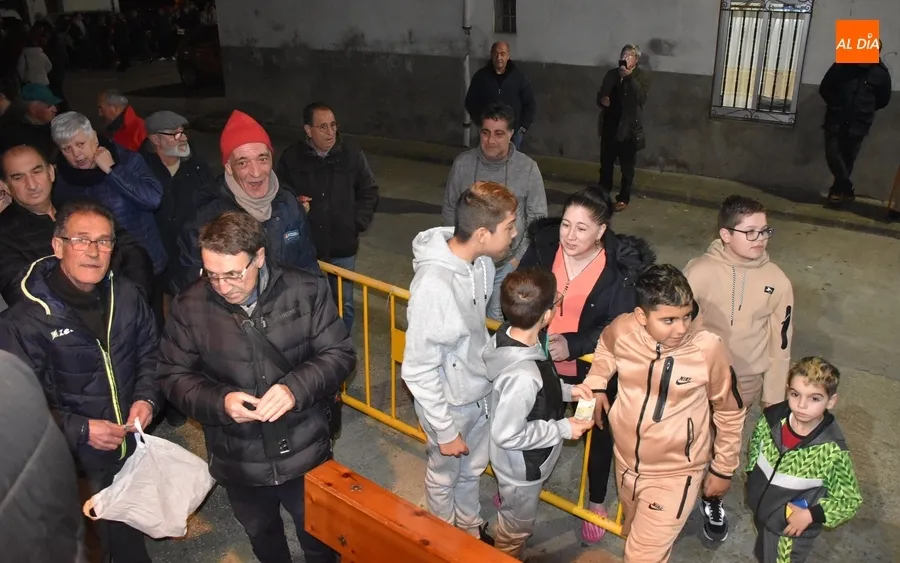 Foto 6 - La lluvia visita los primeros actos de celebraci&oacute;n de San Ant&oacute;n en El Puente